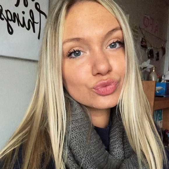 Meet your Posher, Eva - Picture 1 of 1